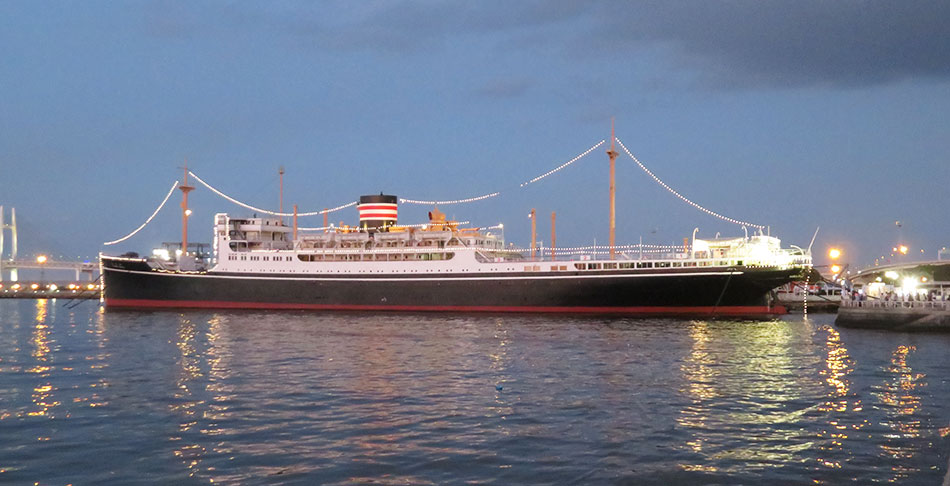 山下公園でパンク！